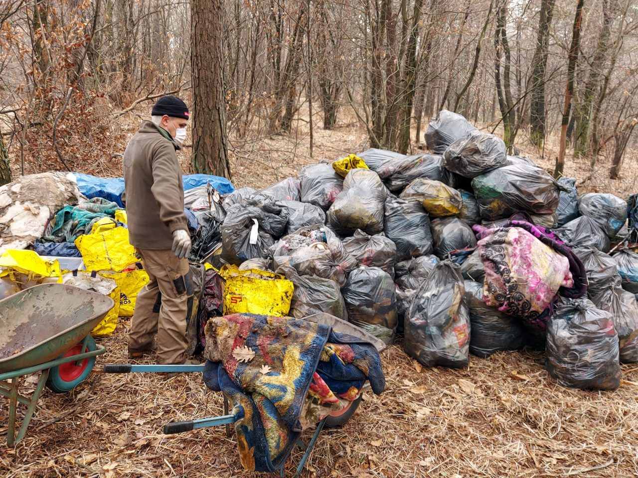 Si torna a pulire il Pianbosco: sabato mattina appuntamento a Venegono