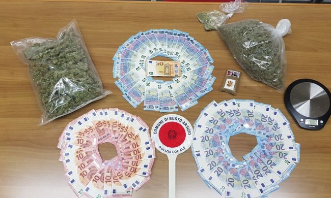 Preso dalla Polizia Locale di Busto con un chilo di marijuana: in manette 26enne di Magnago
