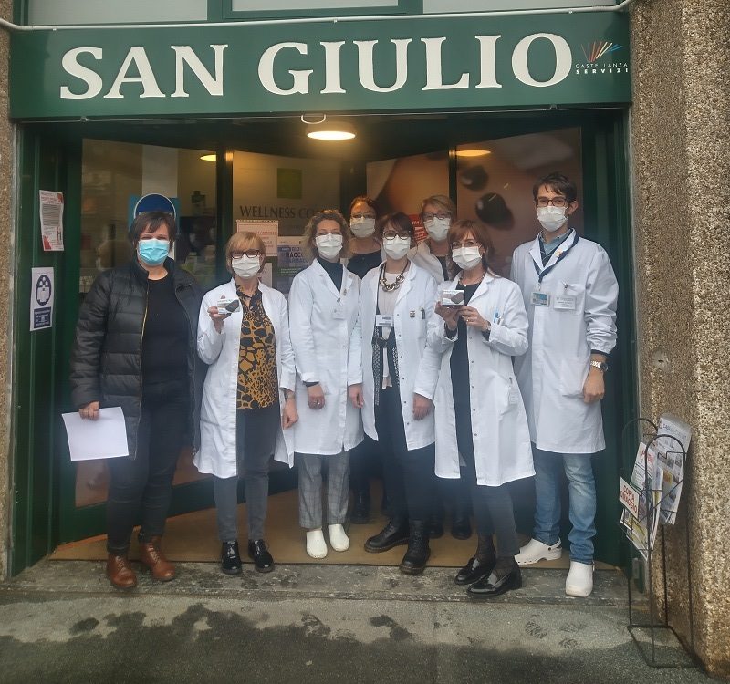 Dalla Farmacia San Giulio donati quattro saturimetri