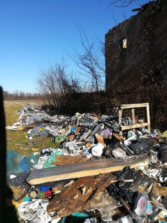 Cislago, a Cascina Visconta regna il degrado