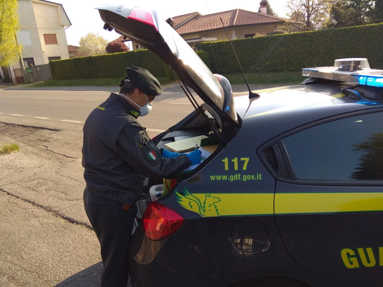 In auto con mezzo chilo di droga: arrestato
