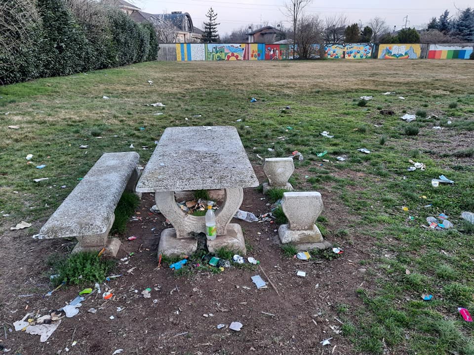 Atti vandalici al Centro sportivo di Marnate