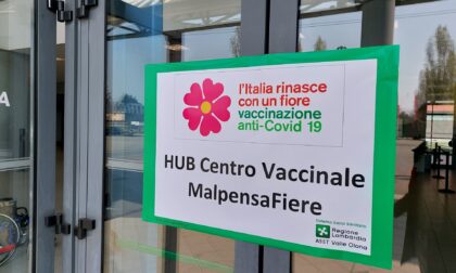 In Lombardia inoculati oltre 11 milioni di vaccini. Ciclo completato da un italiano su due