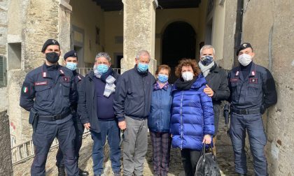 Vaccini in elicottero a Monteviasco, sul posto anche Bertolaso