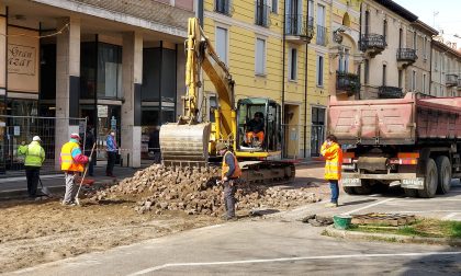 Via i cubetti: sono iniziati i lavori in corso Bernacchi a Tradate