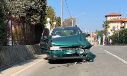 Si schianta contro un'auto e scappa, preso il pirata della strada