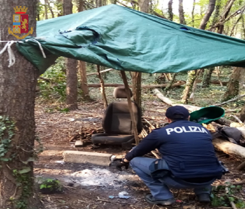 Preso uno dei pusher dei boschi di Castellanza: arrestato per spaccio, resistenza e lesioni