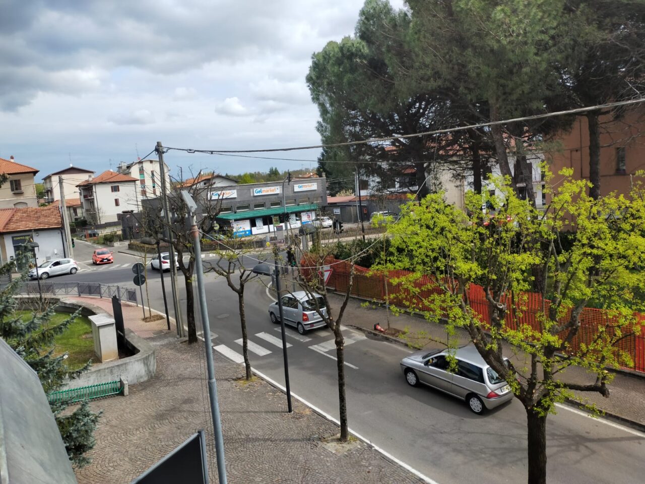 Il centro di Locate Varesino torna a fiorire