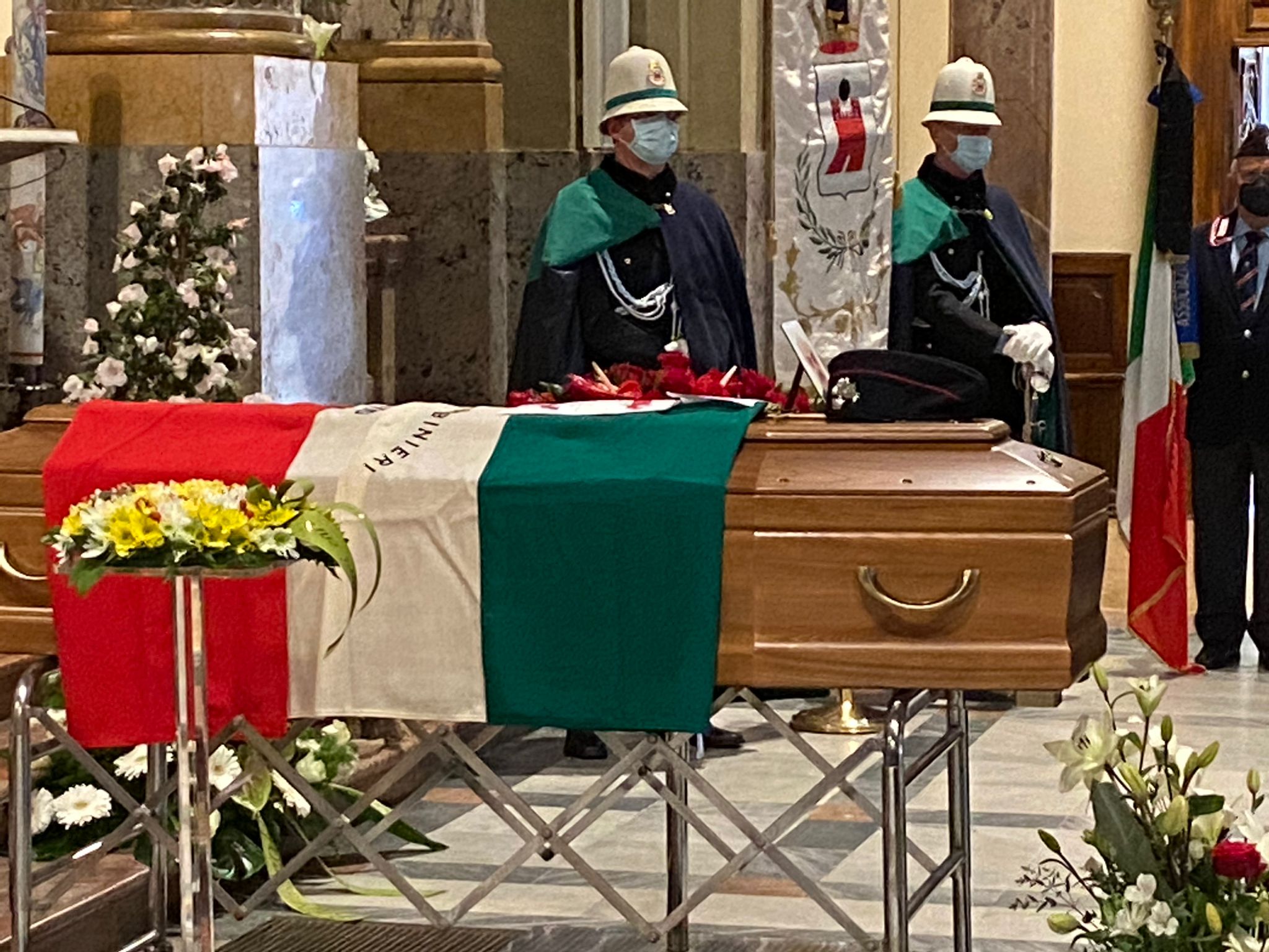 I funerali dell'ex assessore Paolo Strano in Prepositurale