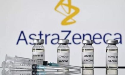 AstraZeneca, cambio di rotta: per il richiamo si potrà scegliere se cambiare vaccino o no