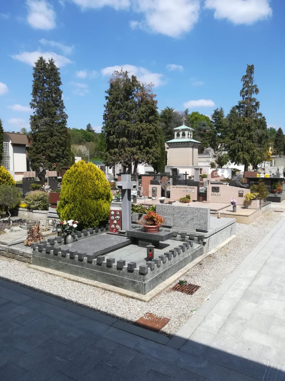 “Sono passati sei anni, ma la fossa dei feti al cimitero di Abbiate è ancora lì”