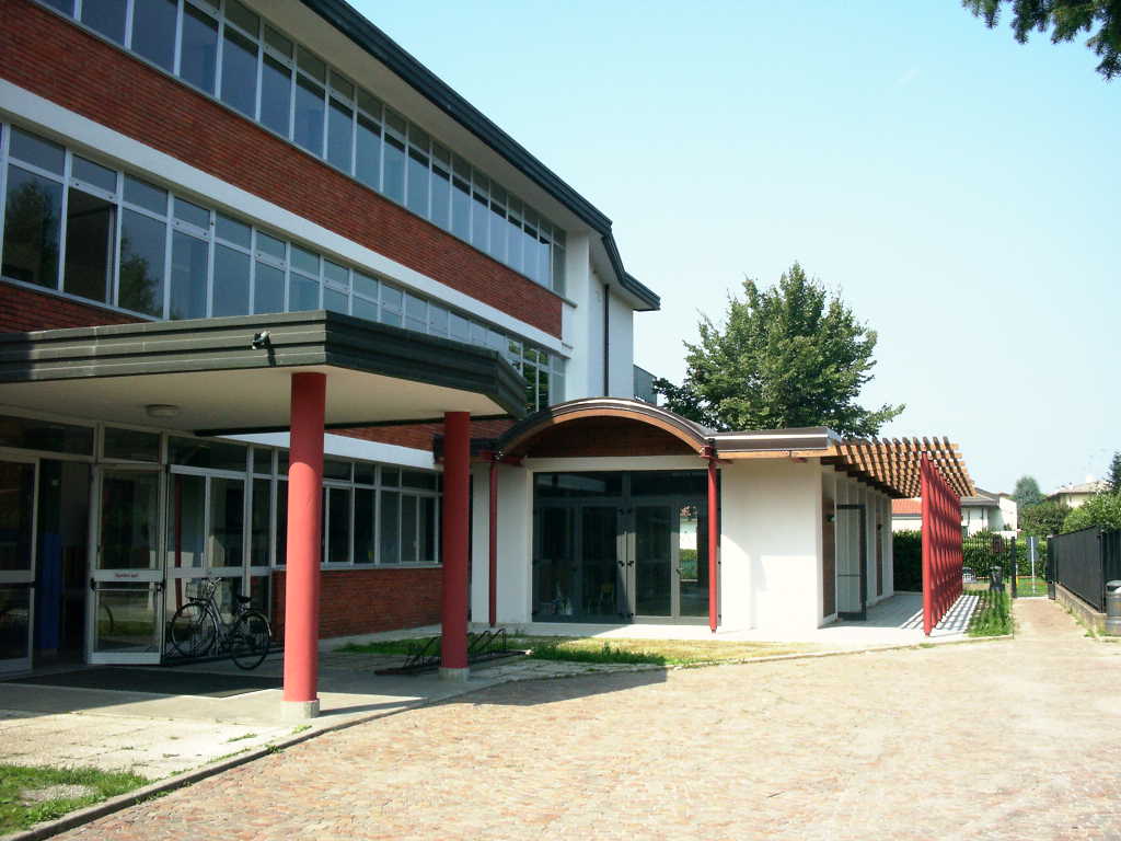 A scuola in sicurezza: auto vietate in via S.Vito