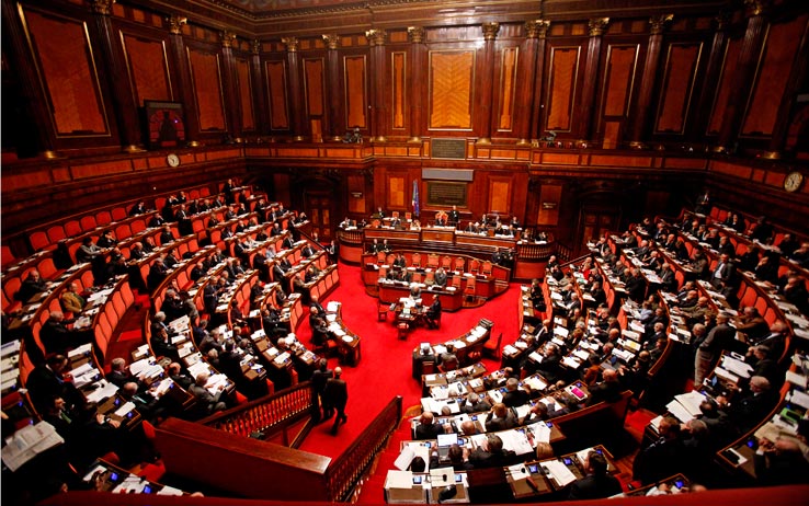 Coprifuoco, riaperture e vaccini in vacanza:  mozione Lega-Forza Italia in Senato