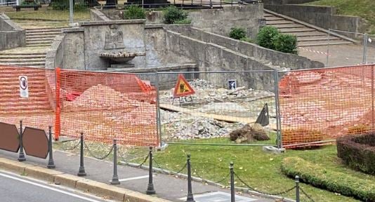Lavori alla fontana, il Pd Saronno: “Dalla Lega inutile polemica e vittimismo a piene mani”