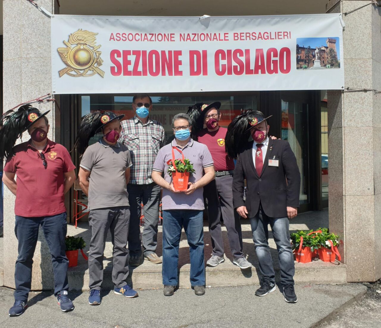 Cislago, i Bersaglieri in prima linea a sostegno della ricerca