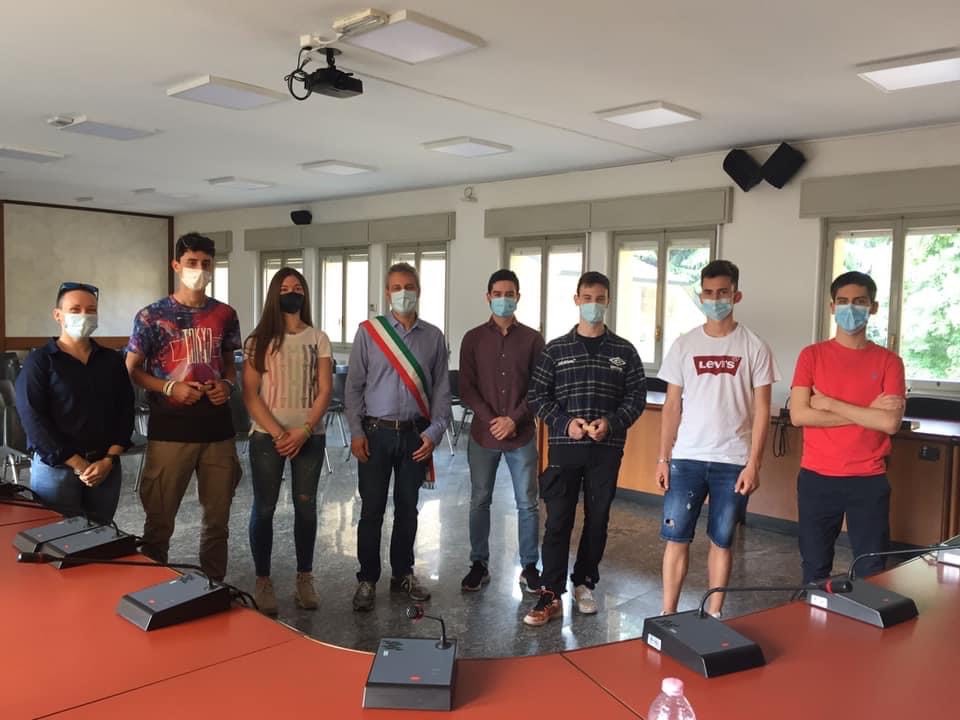 Festa della Repubblica a Origgio, Costituzione e tessera elettorale ai neodiciottenni