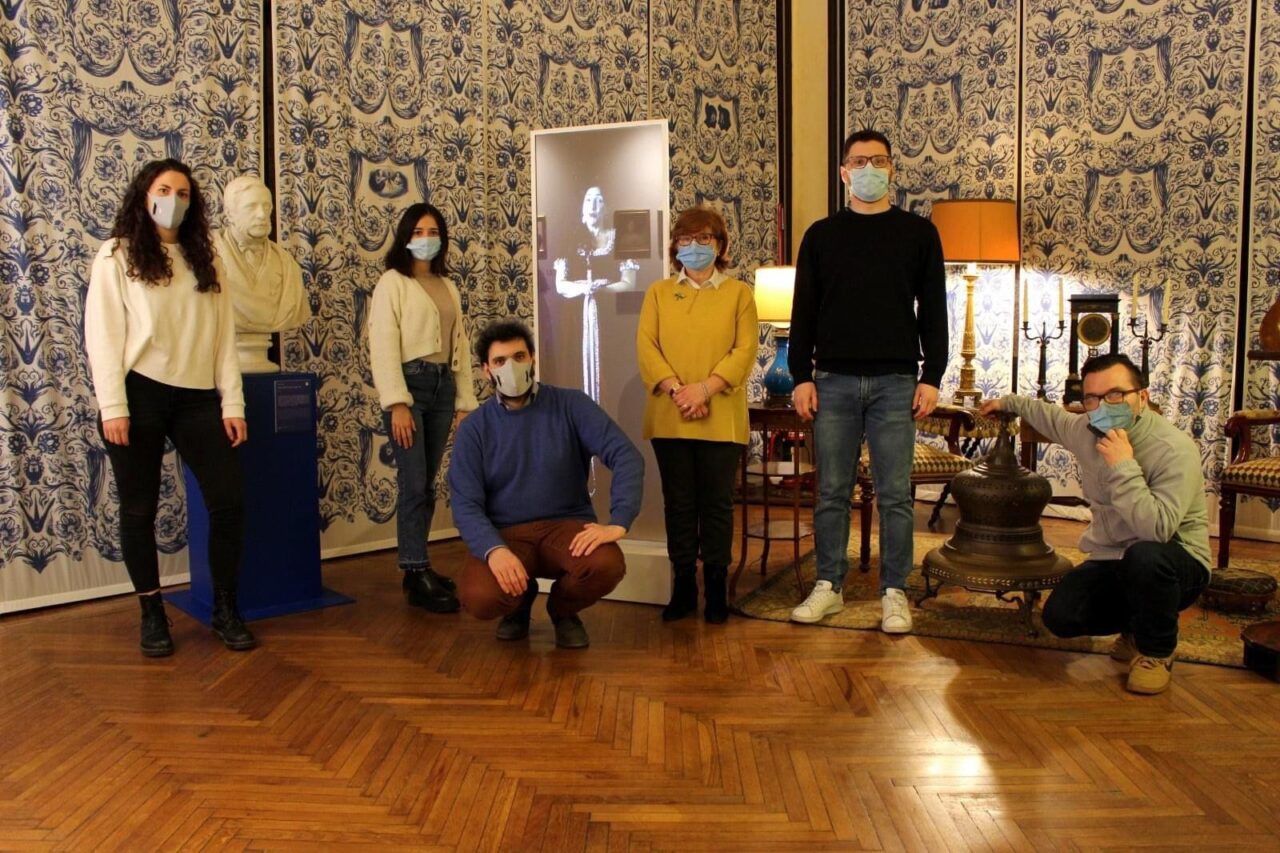 “Spoil system” a Saronno: fuori dal museo di Villa Gianetti il curatore Germi e i volontari di Cantastorie