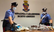 Settantamila euro in macchina, 5 chili tra coca e hashish in casa: in manette un 28enne albanese