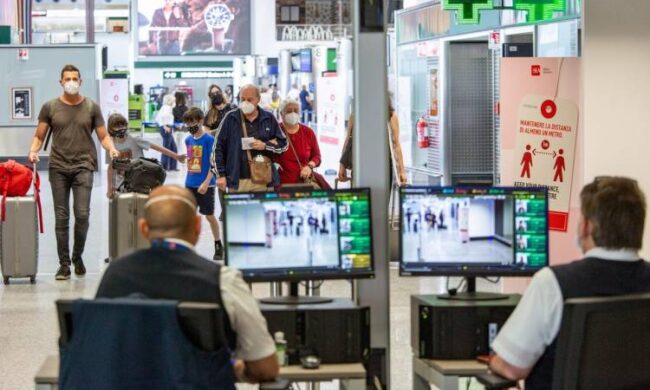 Voli dalla Cina, scende la positività: dal 50 al 20%, per effetto dell’ordinanza ministeriale