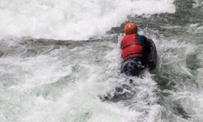 Infarto a 28 anni mentre faceva hydrospeed in Trentino: lutto a Lurago
