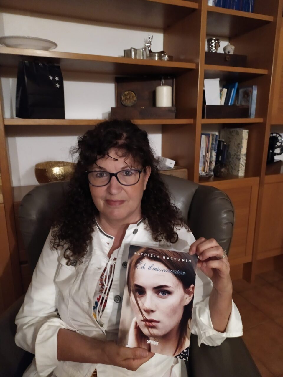 Dallo sport alla scrittura, la tradatese Baccarin debutta con “Ed il mio carceriere”
