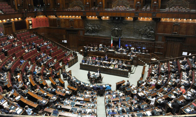 Le tappe del Green Pass: scuola e RSA. Trasporti e dipendenti pubblici fuori dal provvedimento