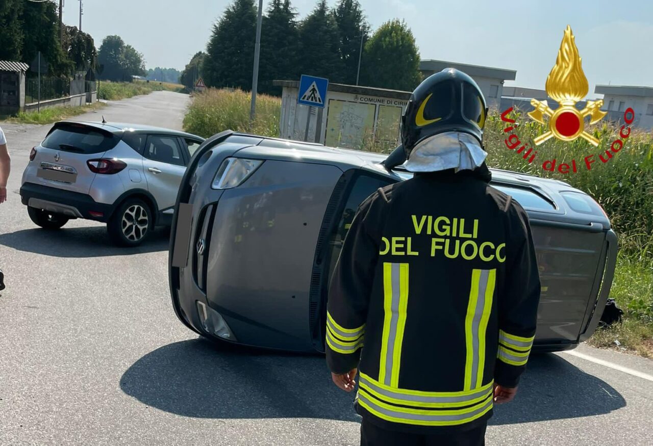 Incidente a Cirimido un’auto si ribalta