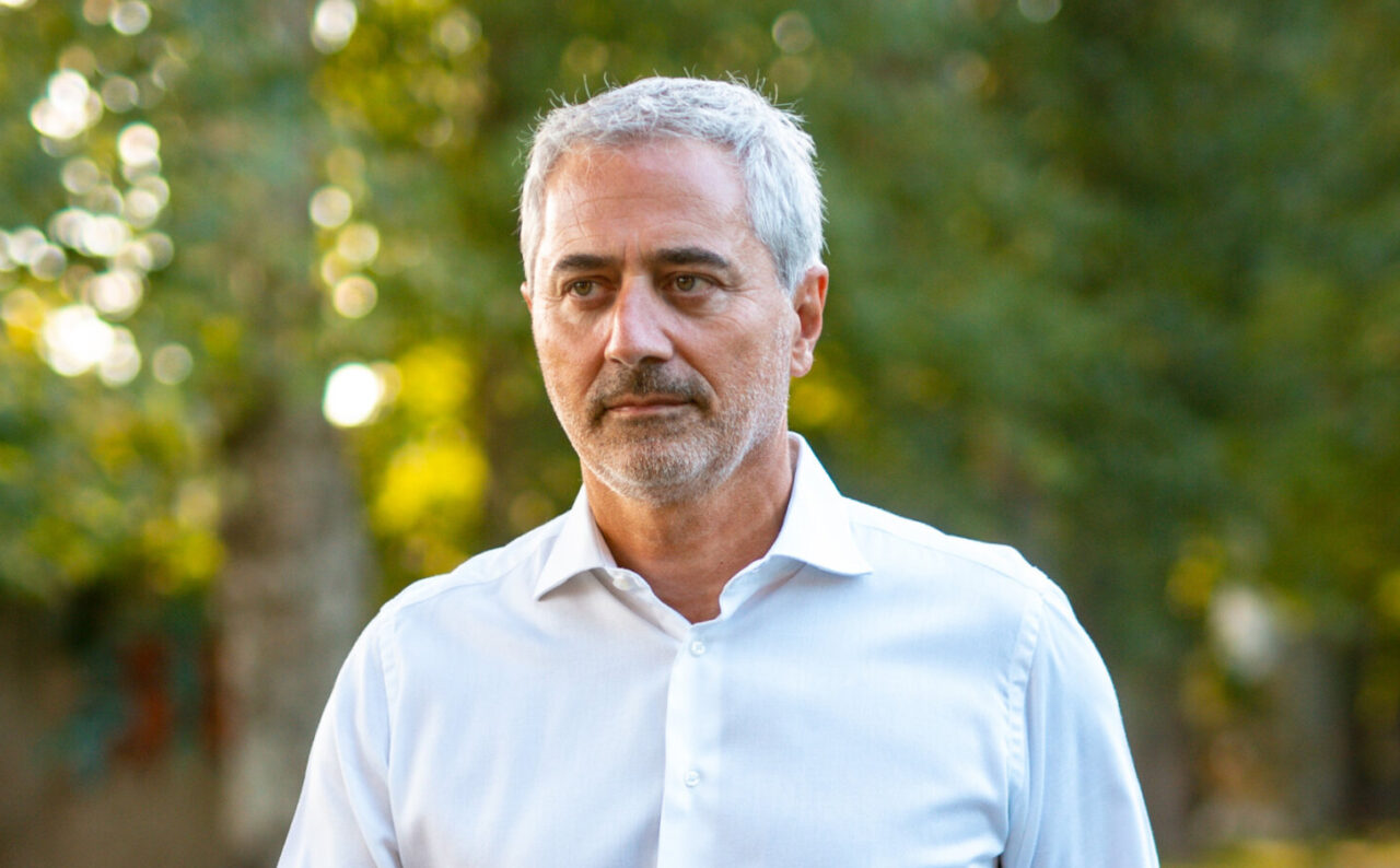 Continui black out: il sindaco dà un aut-aut