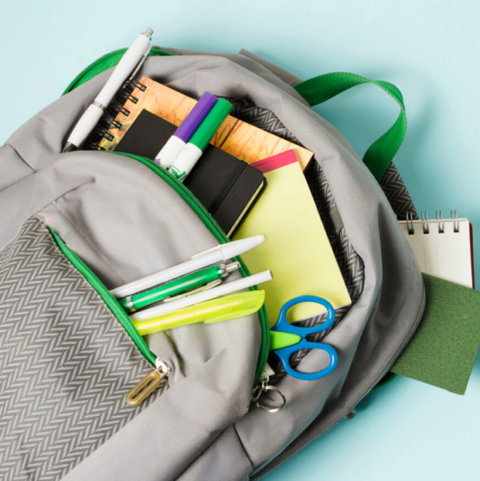Raccolta di materiale scolastico per le famiglie in difficoltà