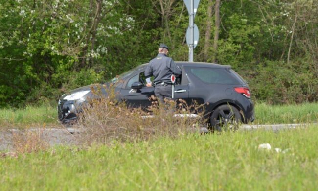 Arrestato spacciatore a Veniano: aveva oltre 300 grammi di hashish
