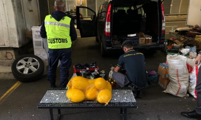 Sequestrata alla frontiera una tonnellata e mezza di prodotti alimentari in cattive condizioni