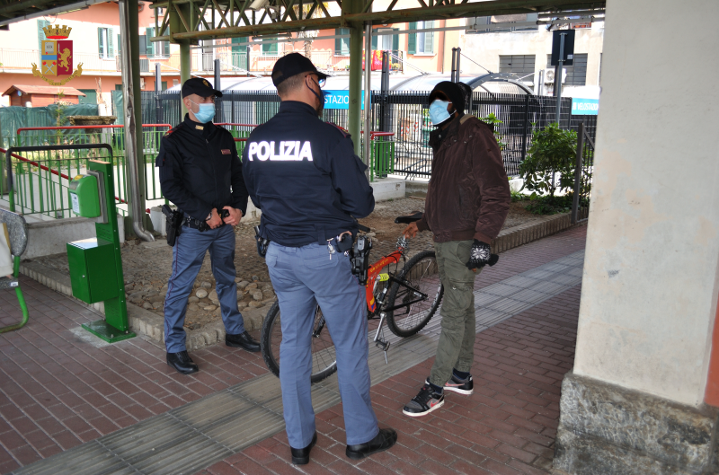 Espulso dal Paese, rientra clandestinamente dal Brasile