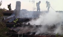 Villetta in fiamme a Somma Lombardo, le immagini dell'intervento dei Vigili del Fuoco