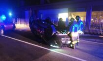 Incidente a Olgiate Olona, auto sottosopra