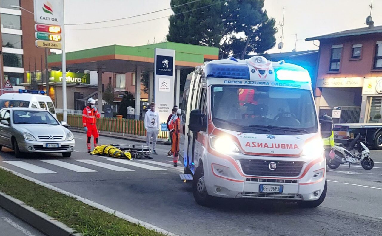 Scontro auto – moto, sirene spiegate in Varesina