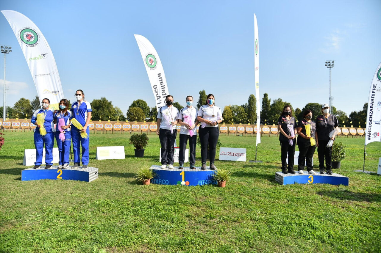 Gara bagnata, gara medagliata per gli arcieri varesotti ai Campionati Italiani
