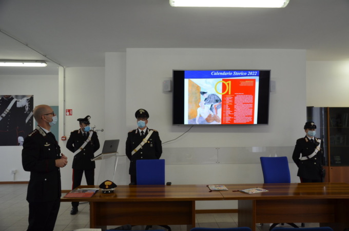 Presentato il Calendario dei Carabinieri 2022. Con la “firma” di Lucarelli