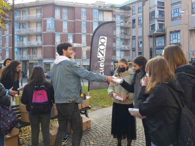 ScuolaZoo ha fatto tappa nelle scuole di Saronno per promuovere il progetto Riciclalo