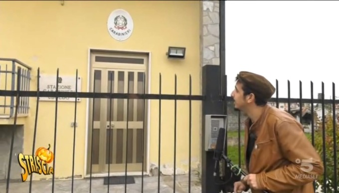 Striscia indaga sui carabinieri “abusivi” a Uboldo: il Comune non paga e il Ministero scarica