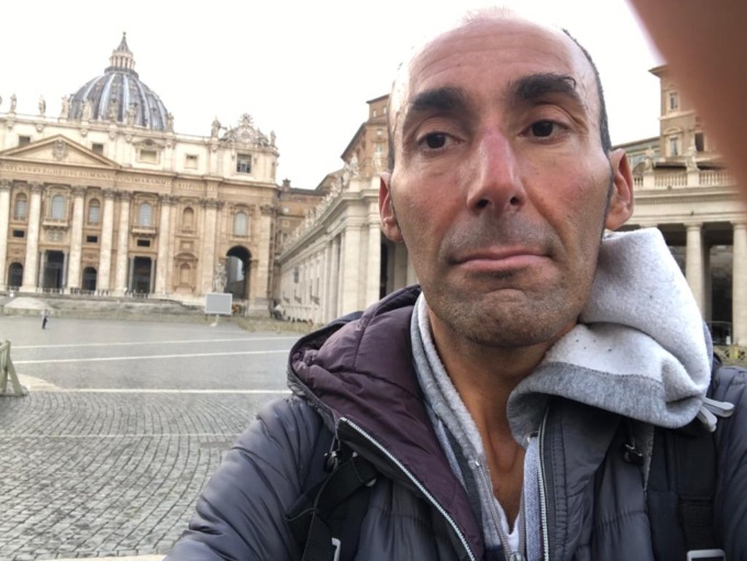 Da solo per 700 chilometri per tornare libero