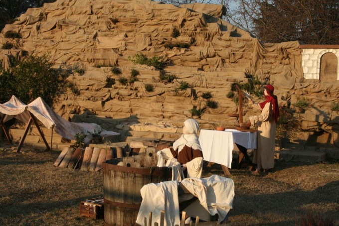 Niente presepe vivente, ma ecco Natività contemplativa nel bosco