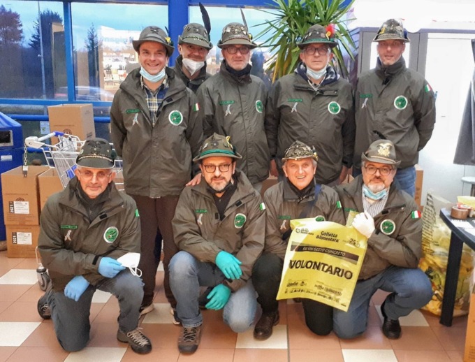 Turate, gli Alpini tornano ad aiutare i bisognosi