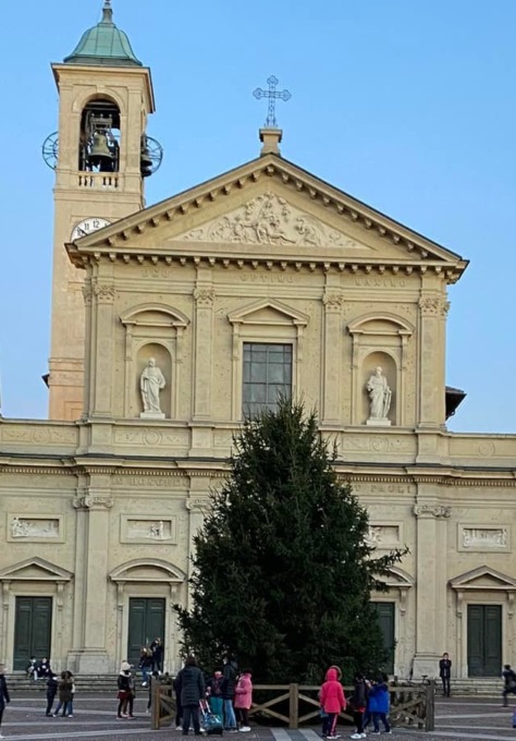 Forza Italia: “Saronno al buio, che fine hanno fatto le luminarie?”