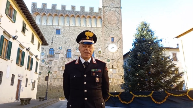 Fine 2021, gli auguri dei Carabinieri e il saluto al Luogotenente Ziroli