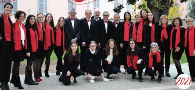 Turate, il coro parrocchiale festeggia 20 anni