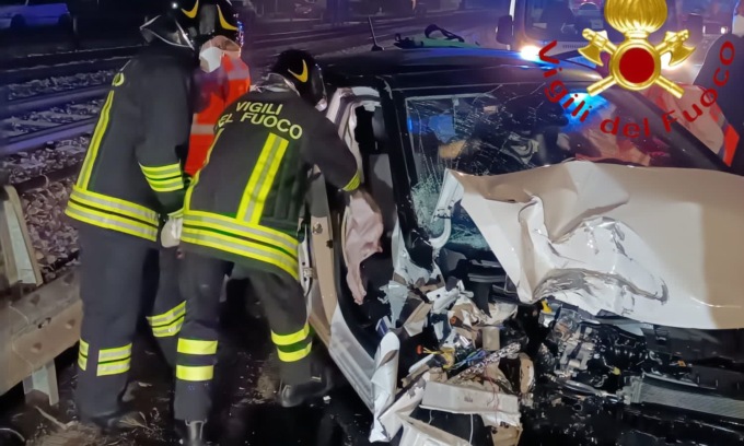 Incidente a Rovello Porro: ferito un 28enne SIRENE DI NOTTE
