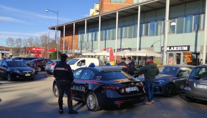 L’aggressione mortale a Saronno dopo una lite al bar: preso il presunto colpevole