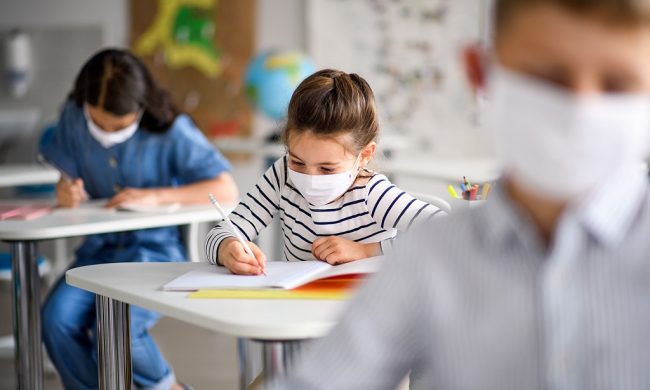 In Lombardia l’85% del personale scolastico è vaccinato. In 43mila ancora senza nessuna dose