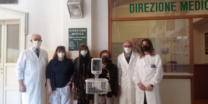 L’associazione culturale Rosagie dona un monitor multiparametrico al reparto di Chirurgia dell’Ospedale di Gallarate