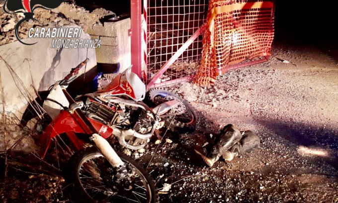 Schianto con la moto a Lazzate: non ce l’ha fatta il 16enne di Cermenate